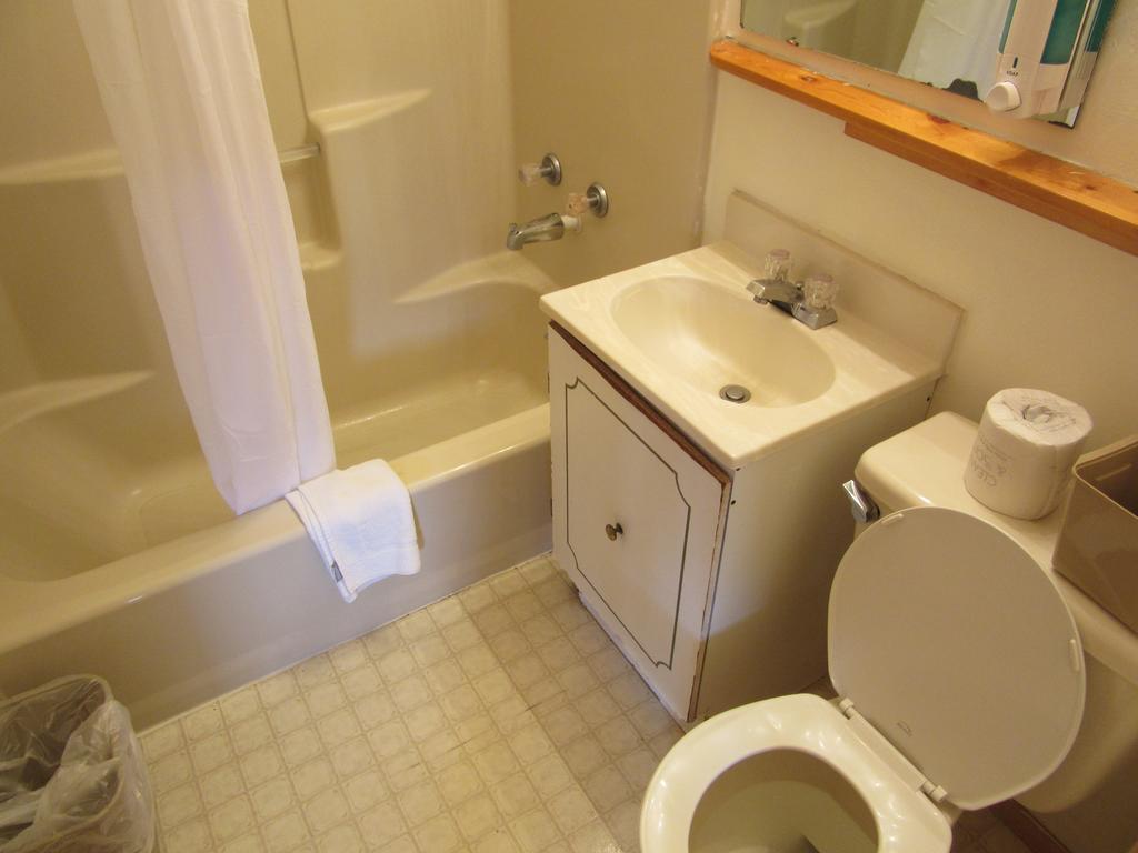 Travelers Lodge West Yellowstone Bilik gambar