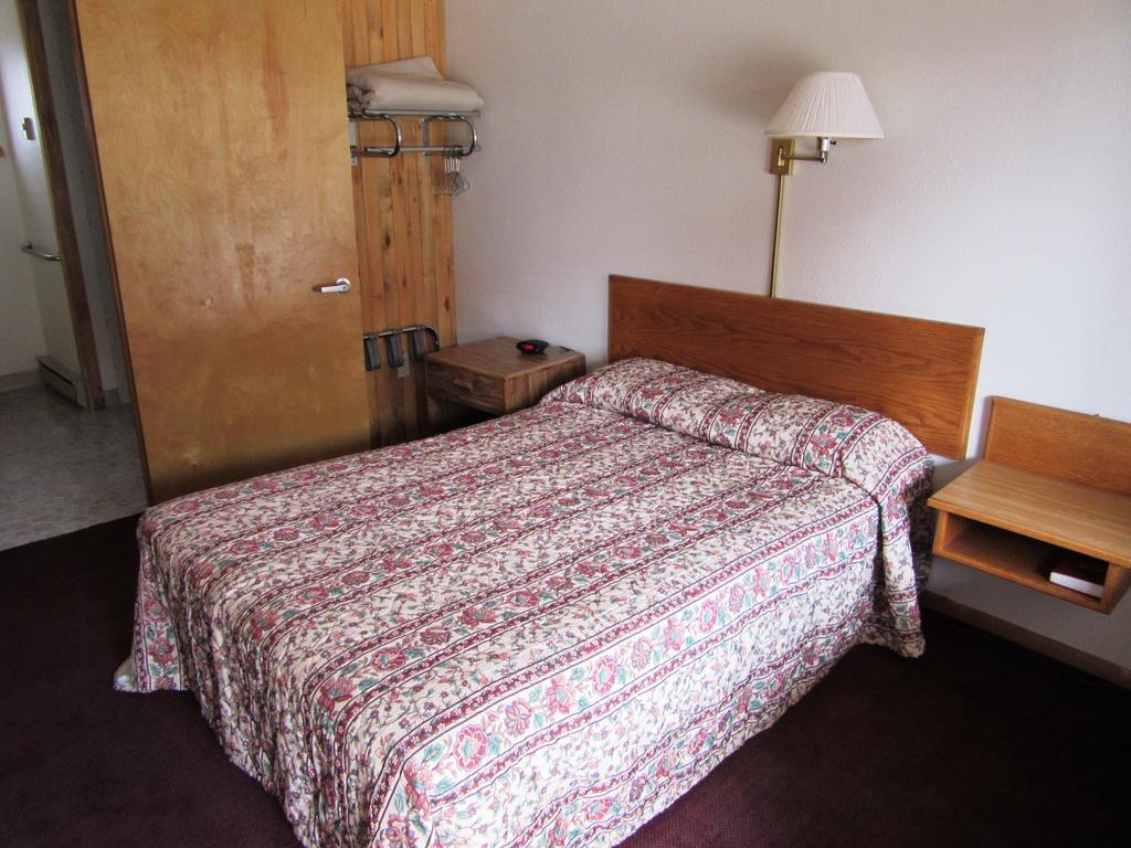 Travelers Lodge West Yellowstone Bilik gambar