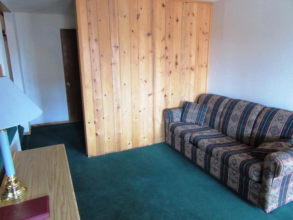 Travelers Lodge West Yellowstone Bilik gambar
