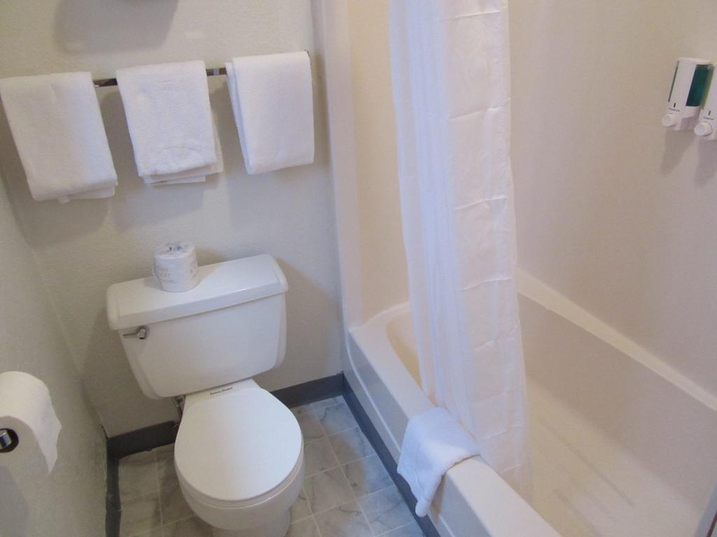 Travelers Lodge West Yellowstone Bilik gambar