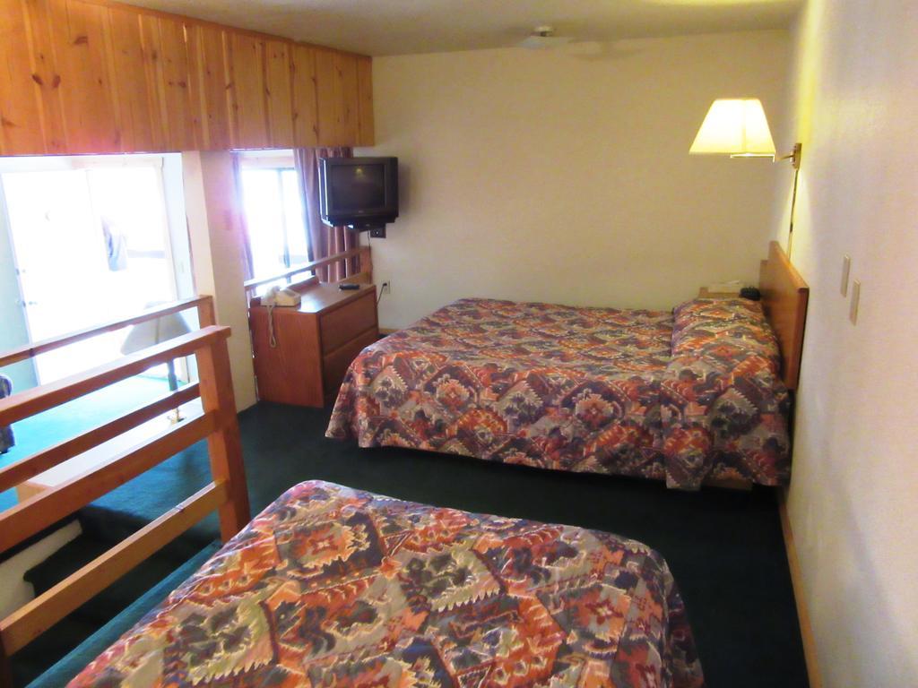 Travelers Lodge West Yellowstone Bilik gambar